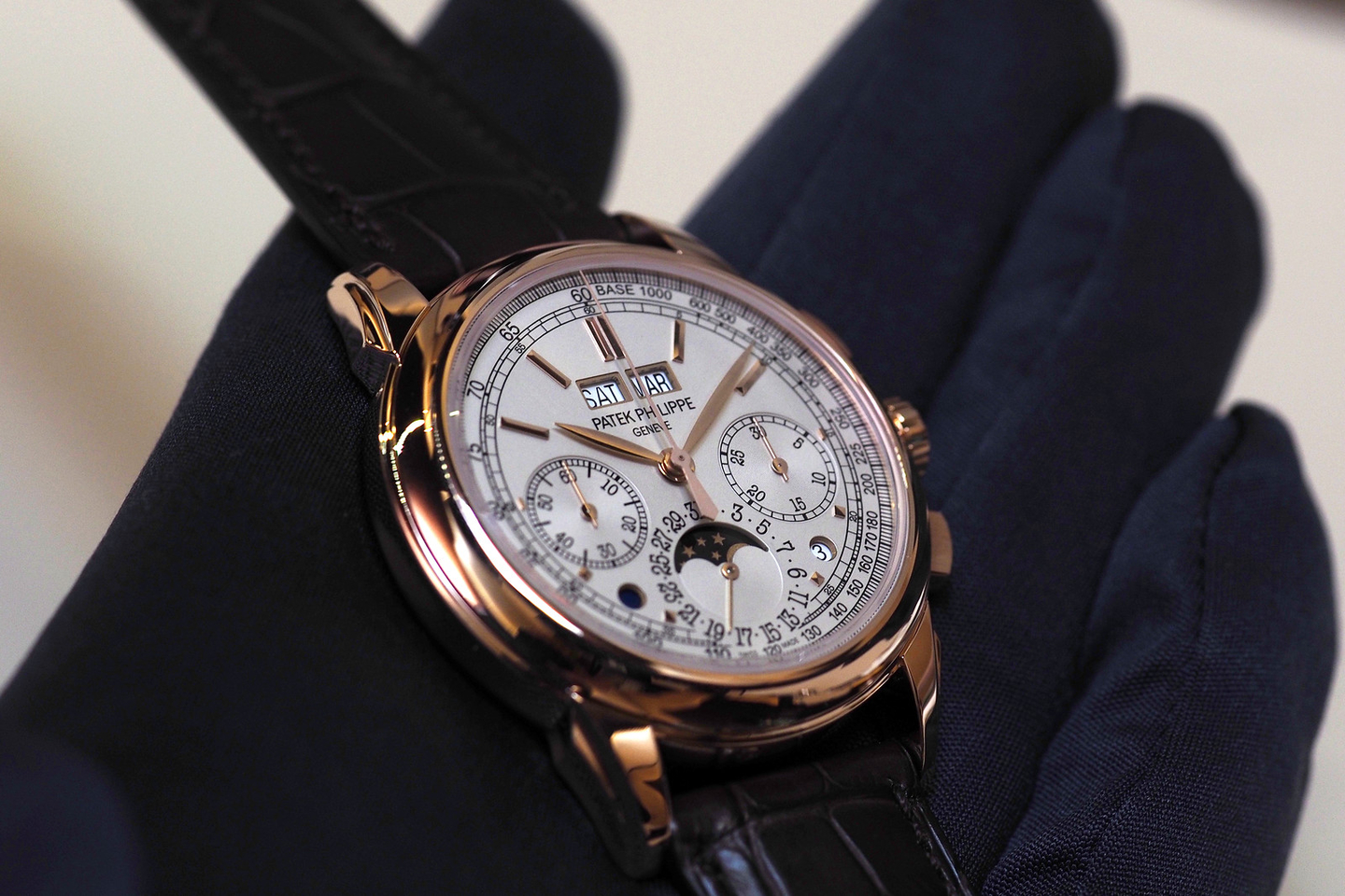 Patek Philippe 5270R Perpetual Calendar Chronograph Rose Gold Hands-On