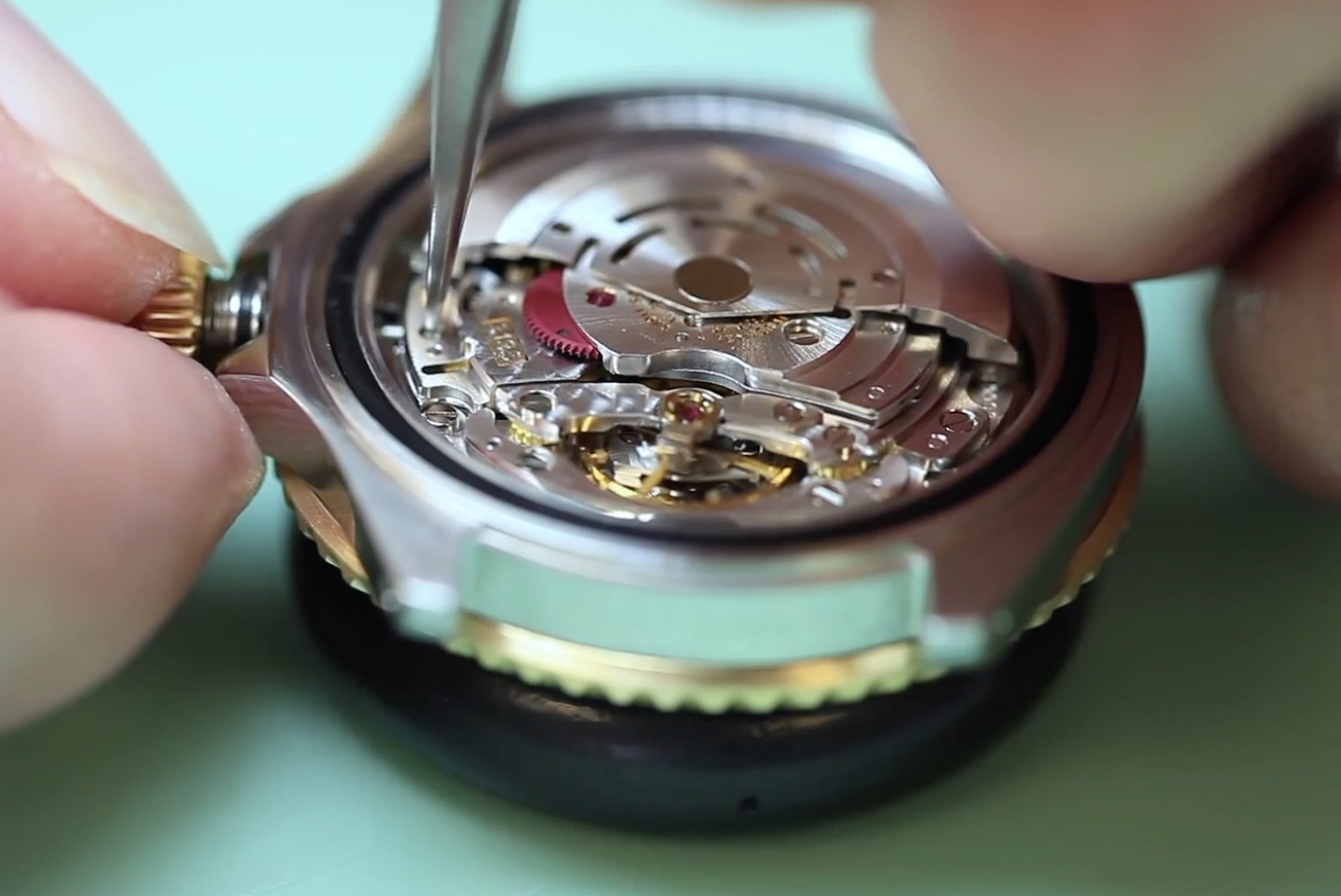 VIDEO: Rolex Caliber 3135 Disassembled and then Reassembled